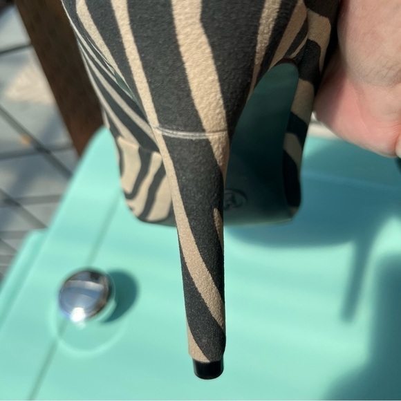 Worthington Zito Faux Suede Zebra High Heel Pumps 9 - Picture 9 of 10